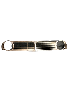 Volvo Grille complete 140 142 144 145 -1971 1st model - number 687767 - used