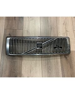 "Volvo Vintage Chrome Grille: Original Performance for 440, 460 (1989-1993)"